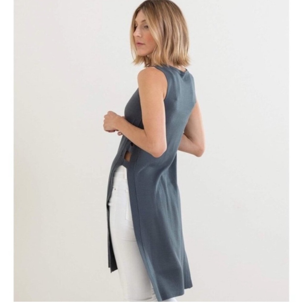Mer Sea Anywhere Open Sleeveless Blue Tunic Top